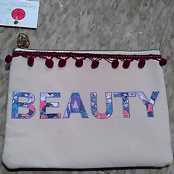 Clutch 💅💃 - Picture 2 of 6